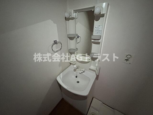 洗面設備　※掲載写真は同建物内の別室です。