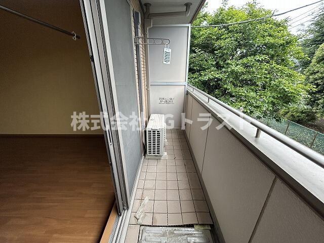 バルコニー　※掲載写真は同建物内の別室です。