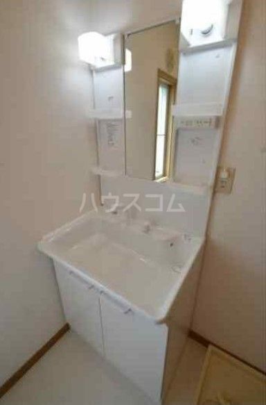 ツインハイツ能見台2の内装写真
