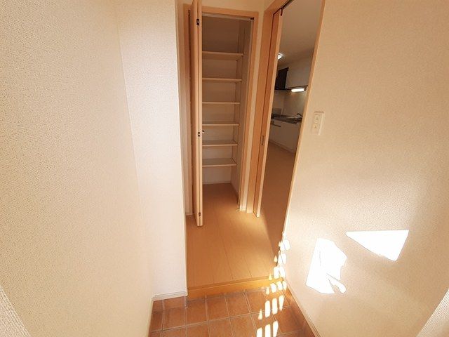ヴィラージュ ドウ ソレイユIの玄関写真