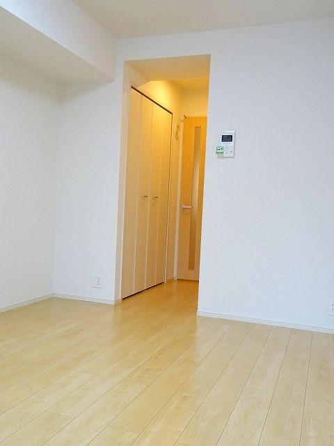 プラシードCOCOIIの居間写真