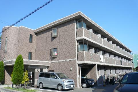 【八尾市東本町のマンションの建物外観】