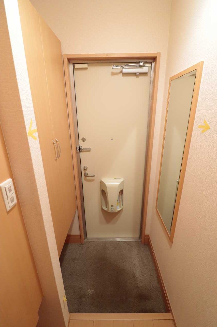 玄関　※同物件、別部屋になります。