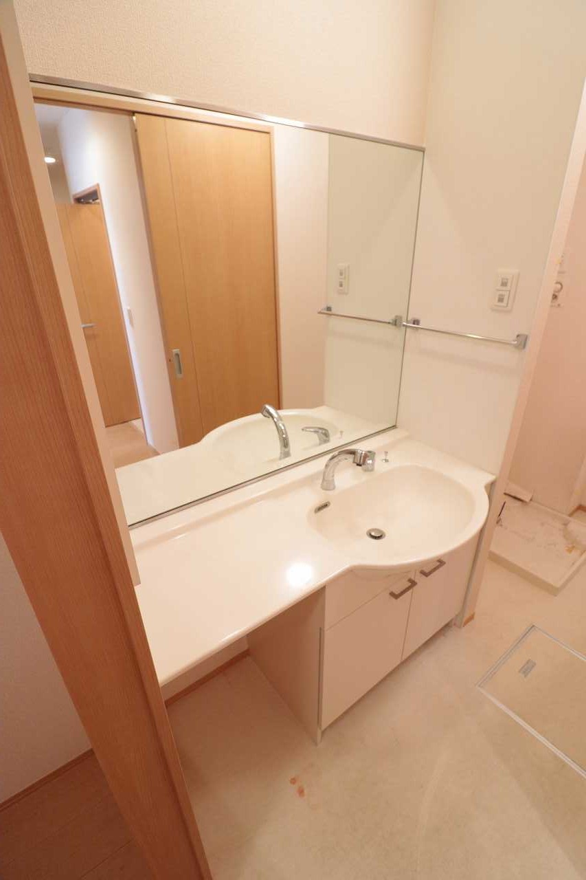 洗面設備　※同物件、別部屋になります。