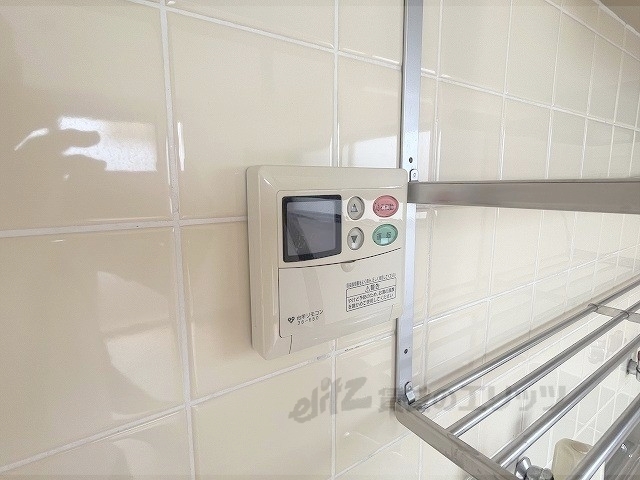 その他設備　給湯器リモコン