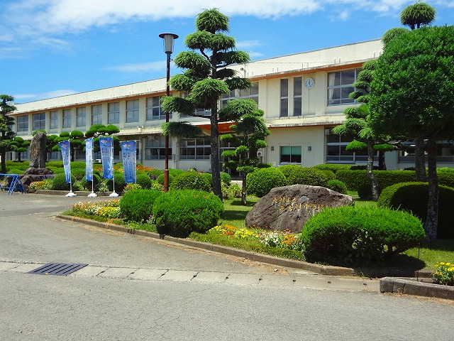 中学校　大村市立西大村中学校（中学校）まで1779m