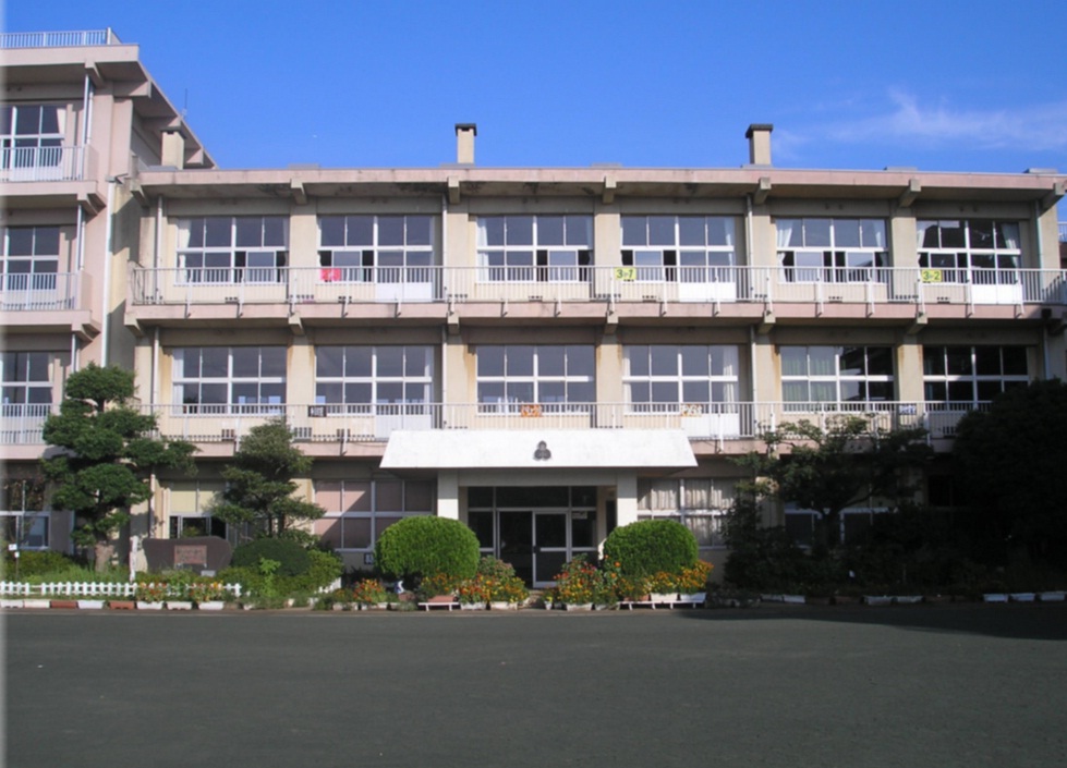 小学校　千葉市立幕張小学校（小学校）まで765m