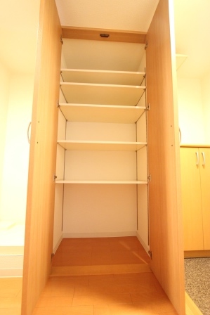 収納　廊下収納（同タイプ別部屋）