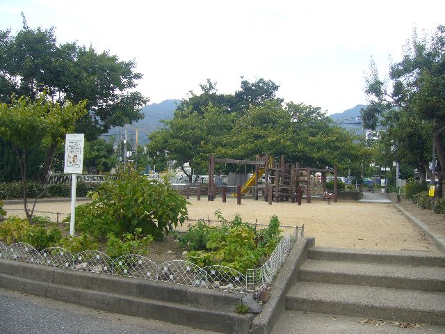 公園　都賀川公園（公園）まで340m