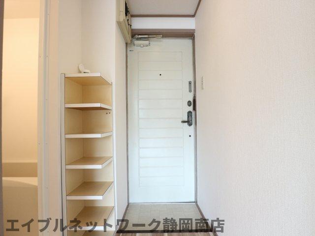 玄関　ゆったりとした玄関です