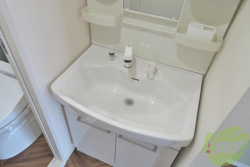 洗面設備　洗面は独立なので忙しい朝もバッチリですね。