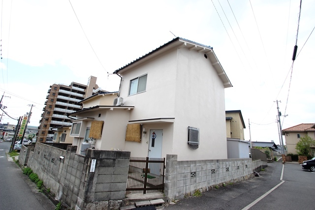 高東邸２号の建物外観