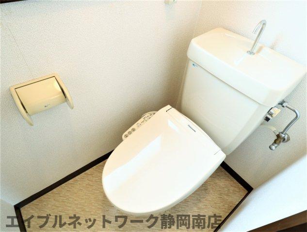 トイレ　温水洗浄便座付きトイレ♪