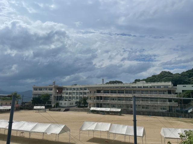 中学校　広島市立戸坂中学校（中学校）まで1900m