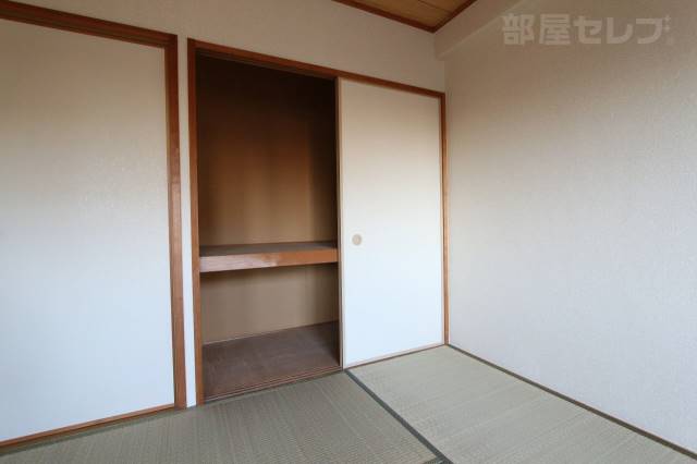 収納　豊富な収納スペースです。３Ｅ号室の写真です。