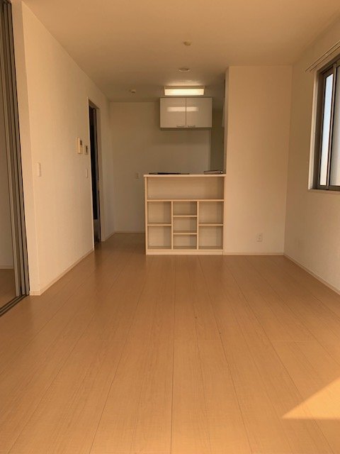 居室・リビング　南向きの明るいリビング