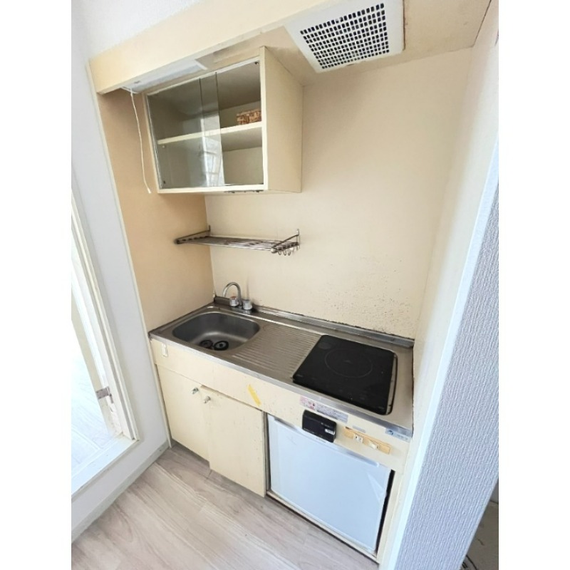 キッチン　※ミニ冷蔵庫は撤去されます