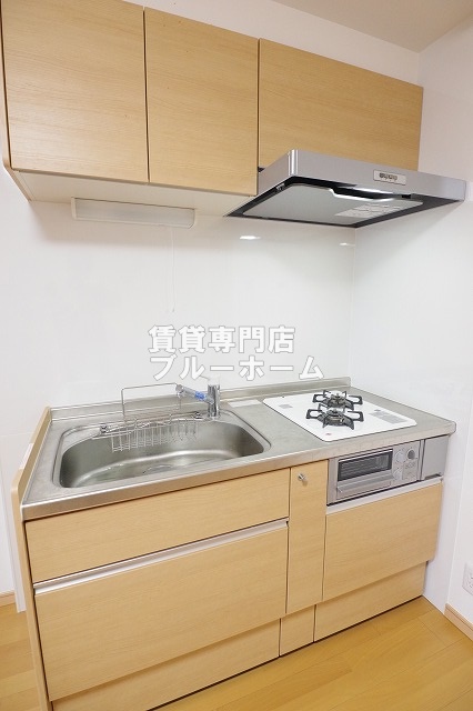 キッチン　収納付きシステムキッチン！