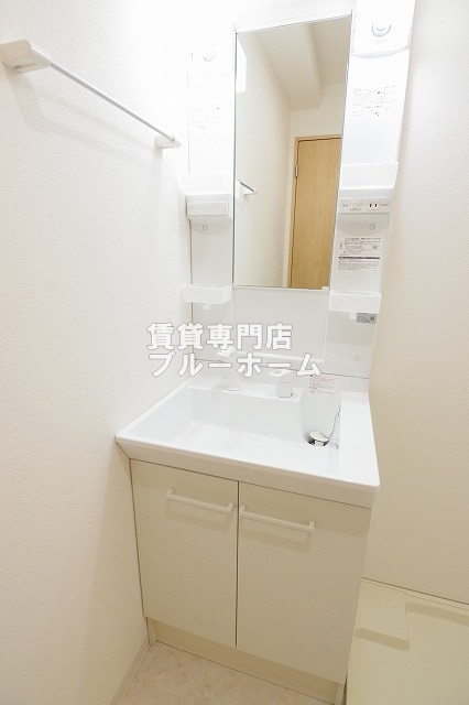 洗面設備　オシャレな独立洗面台！