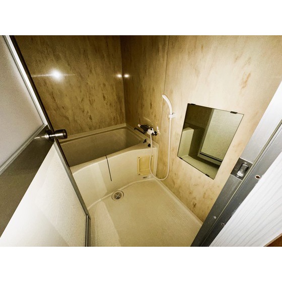 バス・シャワールーム　バス
