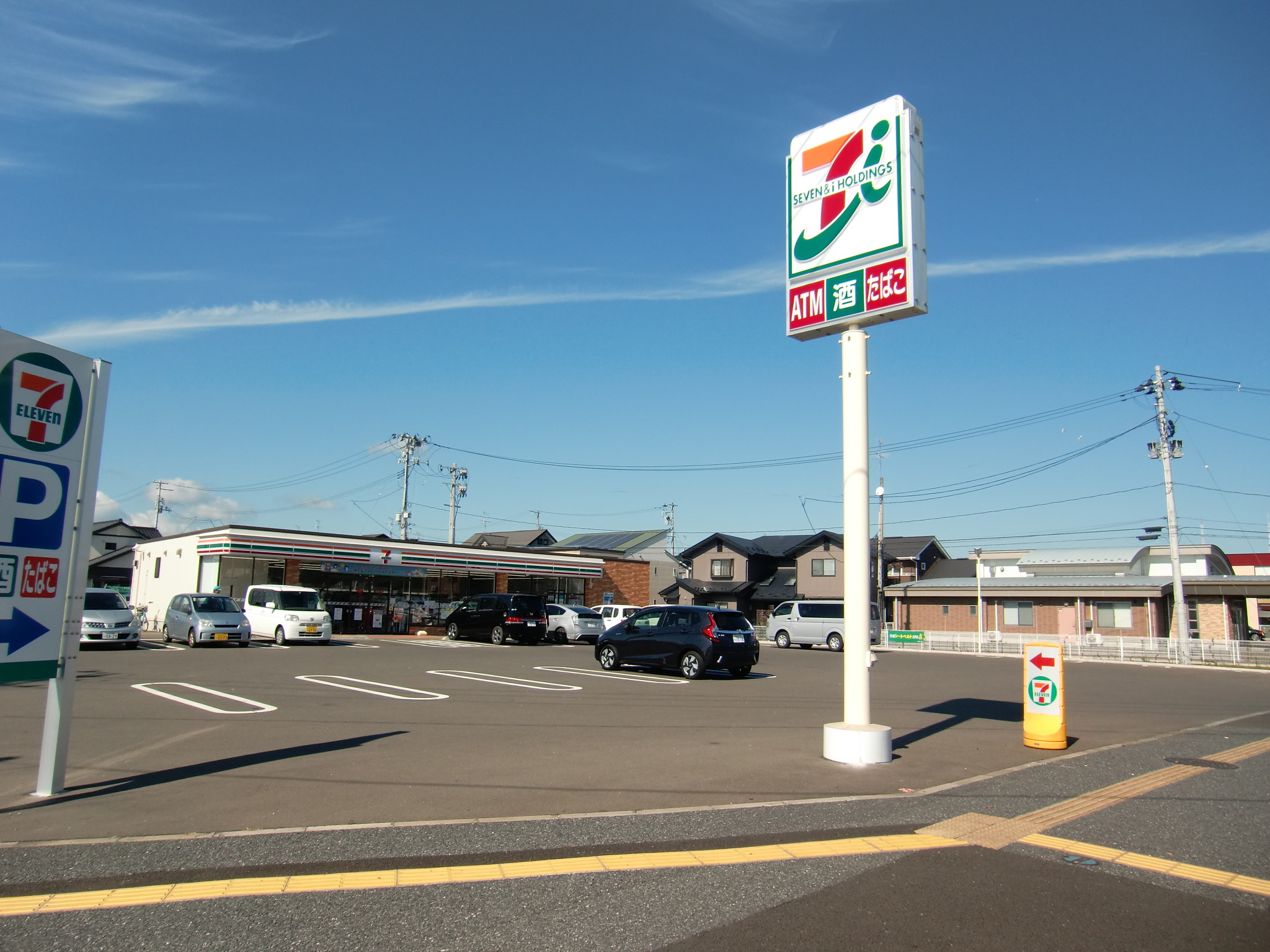 コンビニ　セブンイレブン仙台富沢駅東店（コンビニ）まで160m