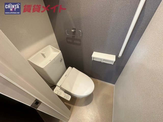 【津市桜橋のアパートのトイレ】
