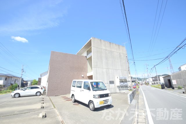 徳島県小松島市日開野町字高須（アパート）の賃貸物件の外観
