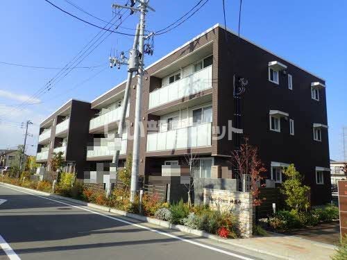 新潟市中央区神道寺のマンションの建物外観