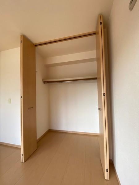 収納　当部屋は反転タイプ