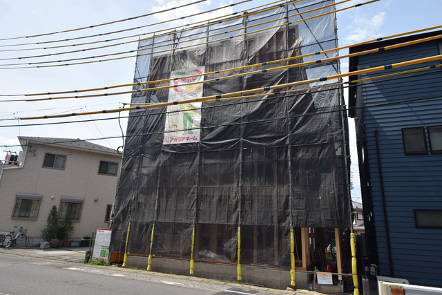 【相模原市中央区淵野辺のアパートの建物外観】