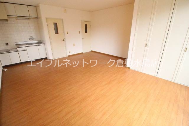 りんごの木IIの居間写真