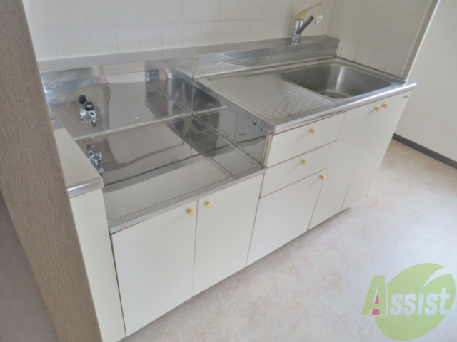 キッチン　お好きなコンロが置ける仕様になっておりますので使いやすいです