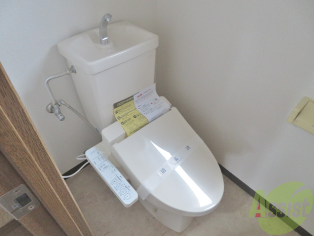 トイレ　トイレは独立しており、快適に使用出来ます。温水洗浄便座ですよ