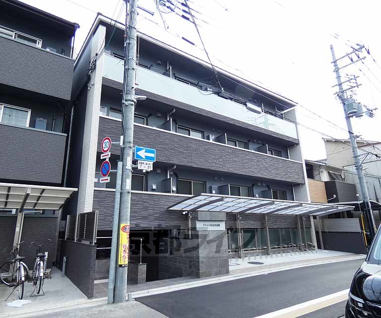 京都市伏見区両替町１５丁目のマンションの建物外観