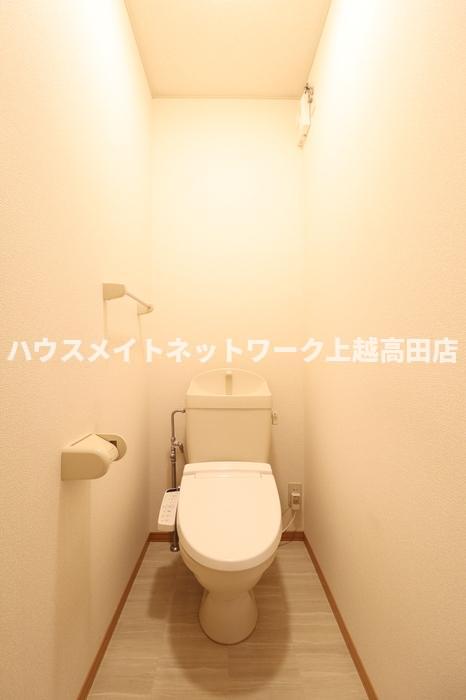 トイレ　温水洗浄暖房便座