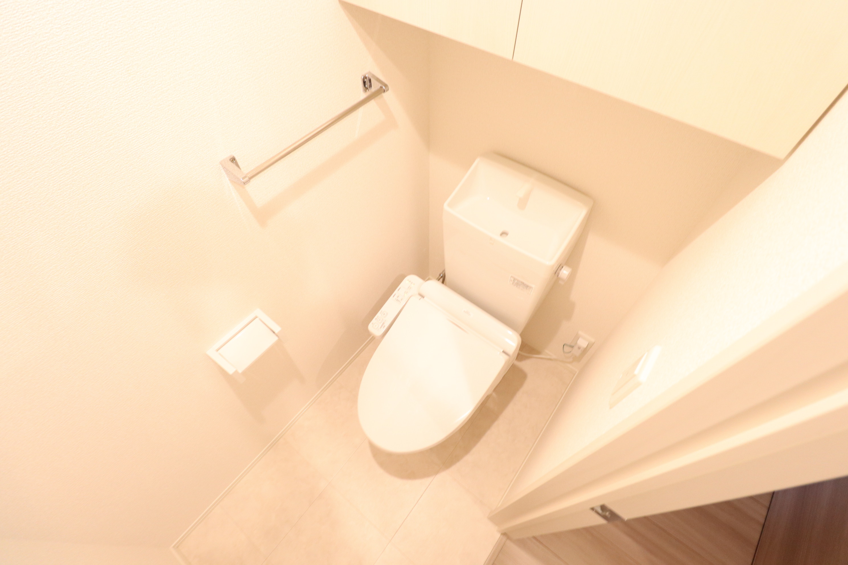 トイレ　温水洗浄便座！