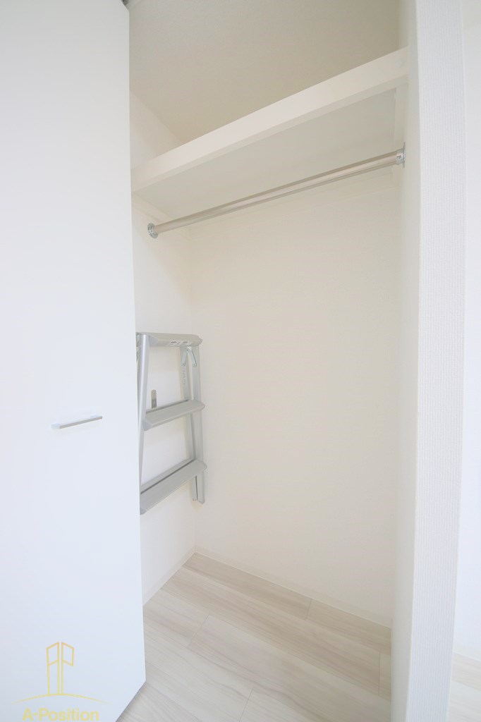 収納　セレニテ難波プリエ