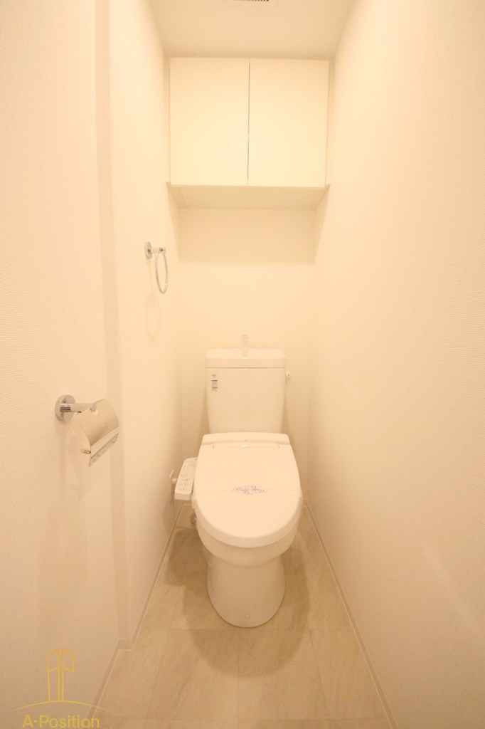 トイレ　セレニテ難波プリエ