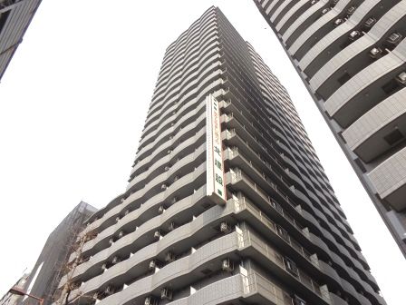 大阪市淀川区宮原のマンションの建物外観