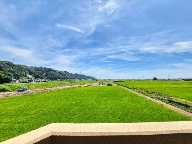 眺望　同型タイプのお部屋（３０２号室）の写真となっております。