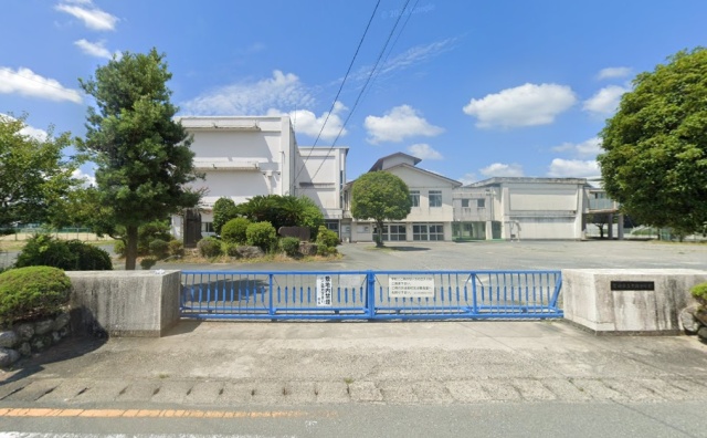 中学校　磐田市立豊岡中学校（中学校）まで4000m