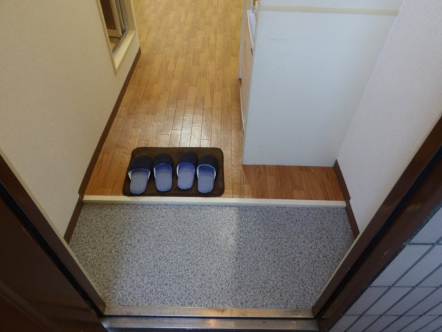 YOUハイム衣摺II番館の玄関写真