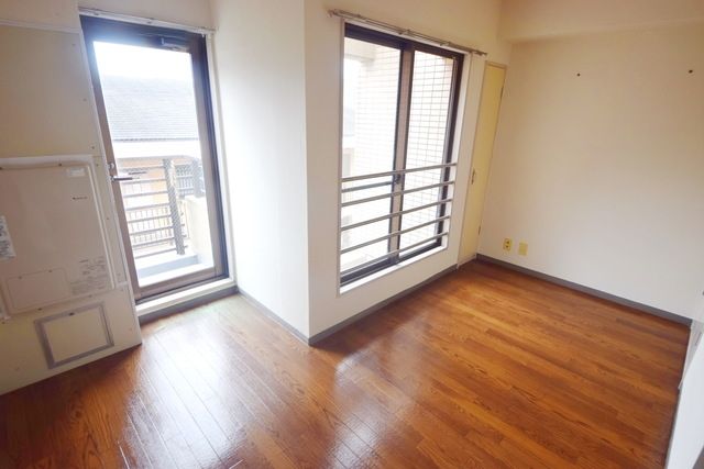 居室・リビング　★お問い合わせはタウンハウジング聖蹟桜ヶ丘店まで★