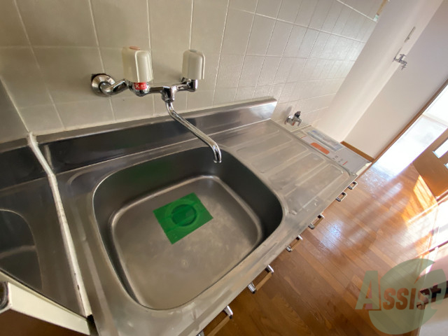 キッチン　清潔感のあるキッチン、料理が楽しみになりますね！