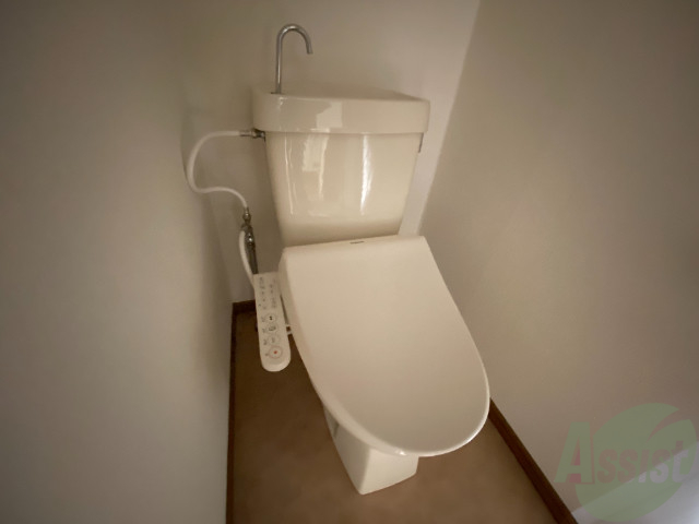 トイレ　温水洗浄便座、おしりもスッキリしますね！