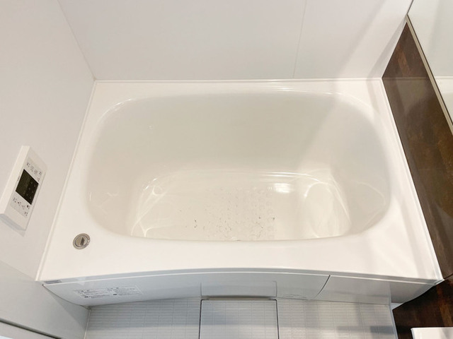 バス・シャワールーム　浴槽