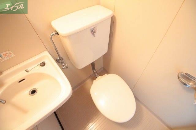 トイレ　同タイプのお部屋の画像です