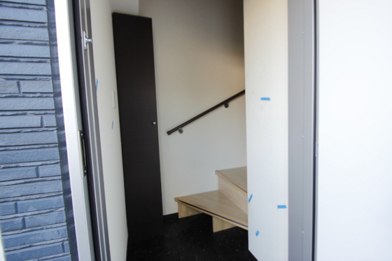 玄関　※別号室の写真です