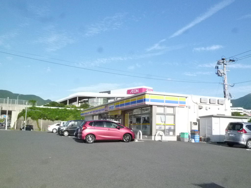 コンビニ　ミニストップ直方感田店（コンビニ）まで678m