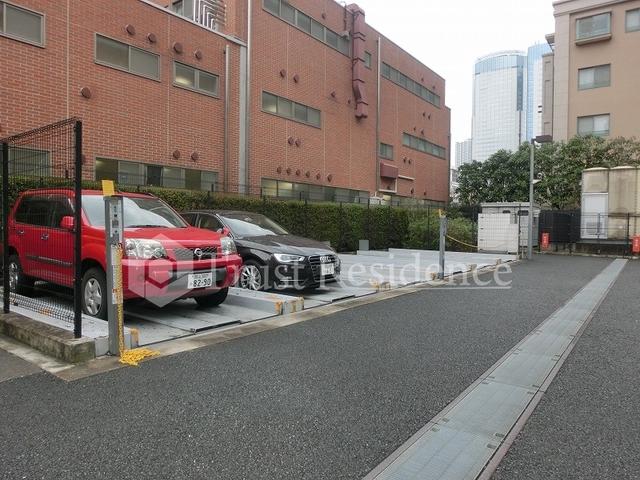 【江東区豊洲のマンションの駐車場】